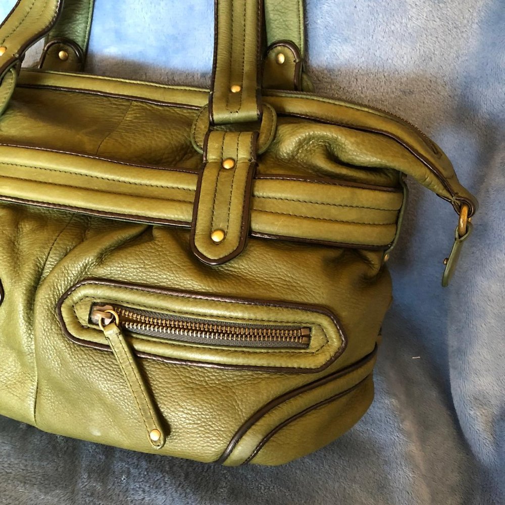 Cole Haan Olive Green Soft Pebble Leather AUTHENTIC Purse Excellent Condition - Picture 4 of 15